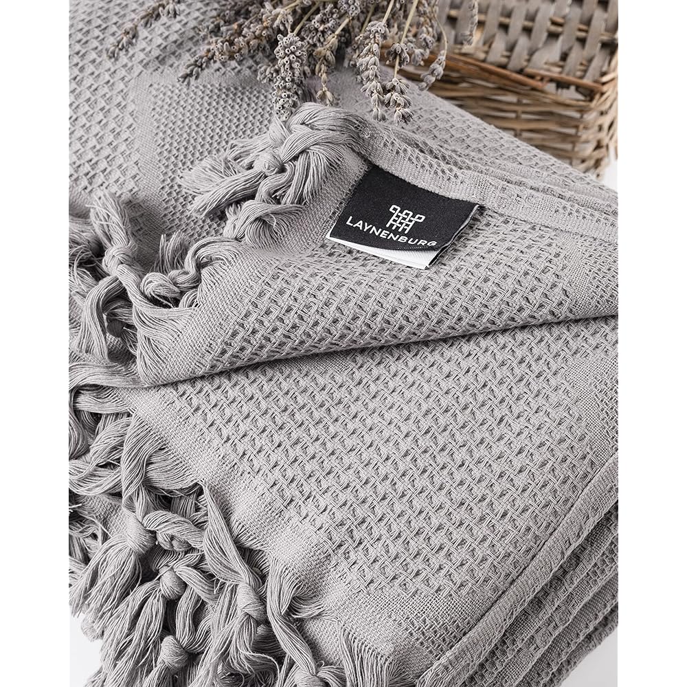 LAYNENBURG Premium Couvre-lit avec Franges nouées à la Main - 100% Coton - 220 x 240 cm - Couverture d'été en piqué gaufré en Coton, Couvre-canapé &amp; Couverture de canapé (Gris) : Cuisine et Maison