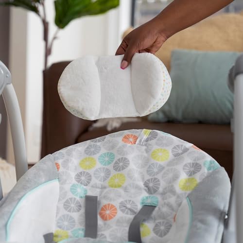 Ingenuity Altalena portatile Swing 'n Go Hugs and Hoots, 5 velocità di rotazione, 6 melodie rilassanti, barra giocattolo rimovibile, età neonatale  , grigio : Prima infanzia