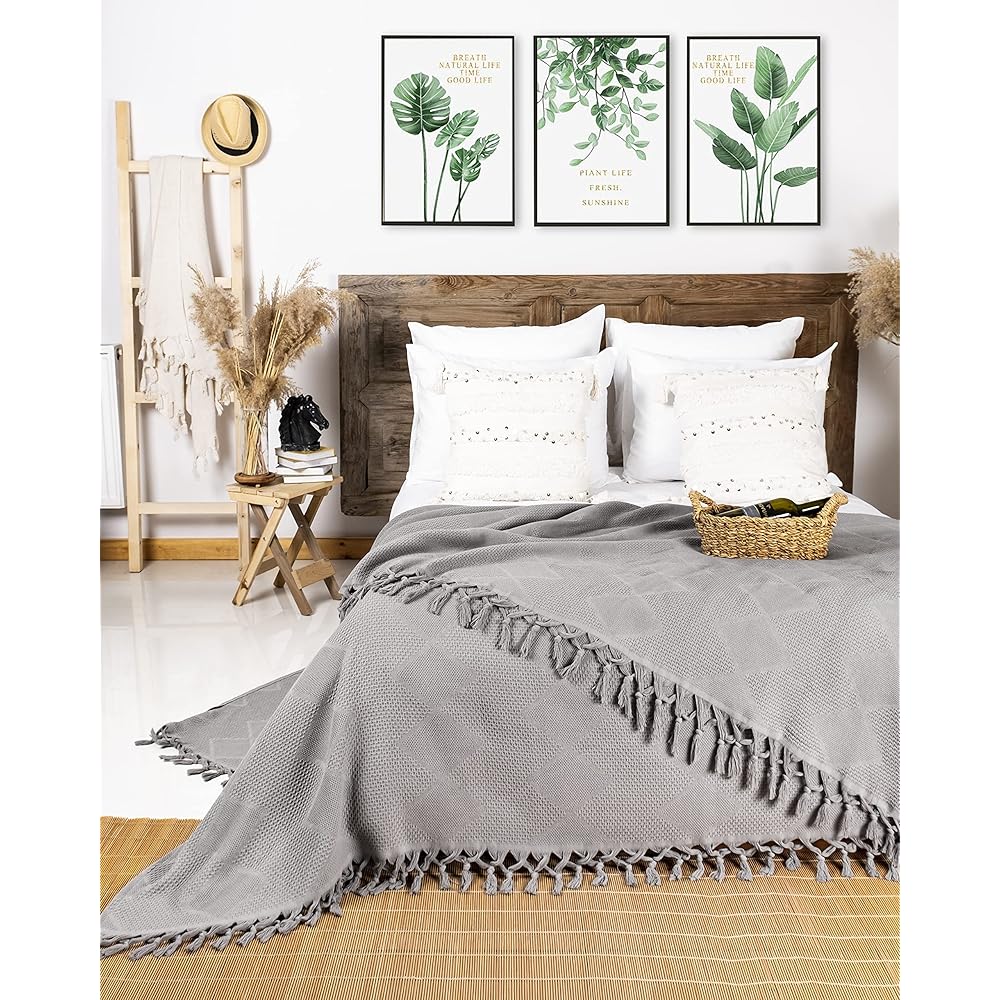 LAYNENBURG Premium Couvre-lit avec Franges nouées à la Main - 100% Coton - 220 x 240 cm - Couverture d'été en piqué gaufré en Coton, Couvre-canapé &amp; Couverture de canapé (Gris) : Cuisine et Maison